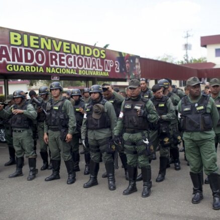 Беспорядки в Венесуэле: убиты пять человек, включая ребенка