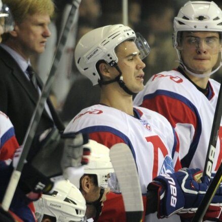 'Ak Bars' nākamajā KHL starpsezonā vēlas iegūt Miķeli Rēdlihu