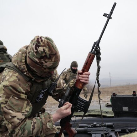Okupanti Krimā dedzinot karavīru līķus; rezervisti nepakļaujas pavēlēm