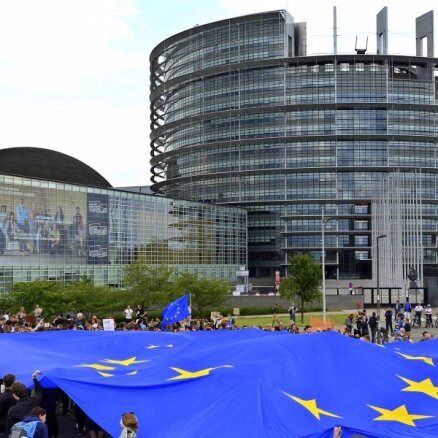 Francija nepieļaus Eiropas galvaspilsētas statusa atņemšanu Strasbūrai, norāda Olands