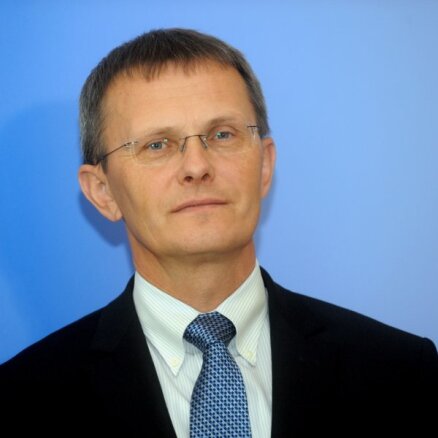 Rosina samazināt Latvijas Bankas vadību; komisija atbalsta Vilku darbam bankas padomē