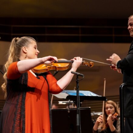 Foto: Liepājas simfoniskais orķestris krāšņos koncertos nosvinējis gadumiju