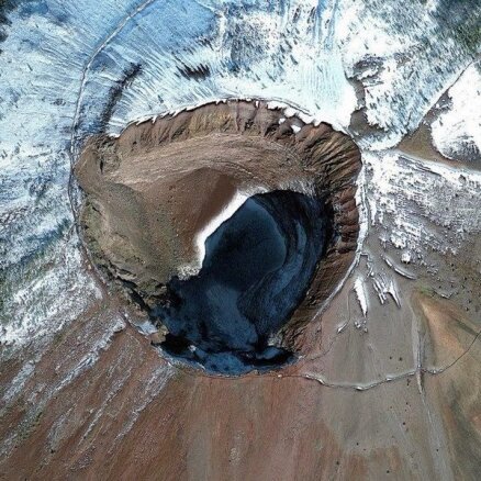 Американский турист выжил после падения в кратер Везувия