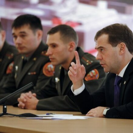 Медведев : война с Грузией помешала расширению НАТО