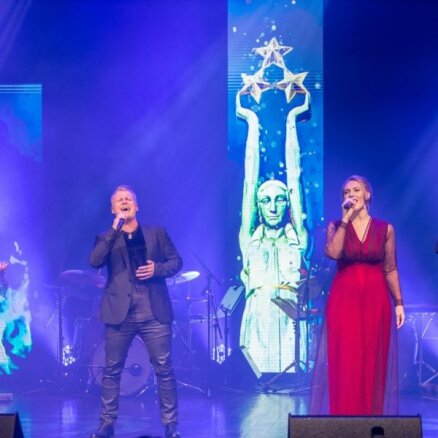 Foto: Ogrē un Cēsīs izskanējusi koncertprogramma 'Mans zelts ir mana tauta'