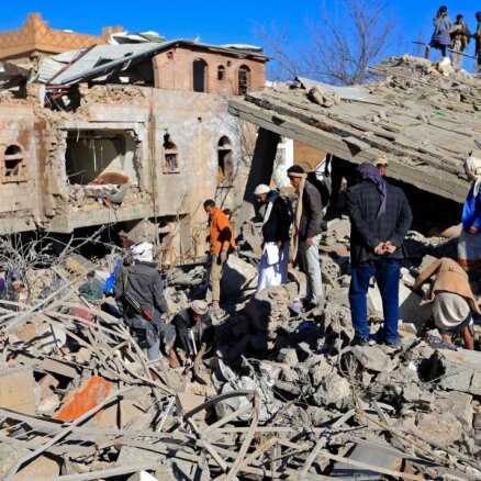 Saūda Arābijas vadītā koalīcija veikusi gaisa uzbrukumus Jemenā; 12 bojāgājušie
