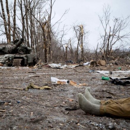 ANO ziņojums: Okupanti kara pirmajās dienās Ukrainā noslepkavojuši simtiem civiliedzīvotāju