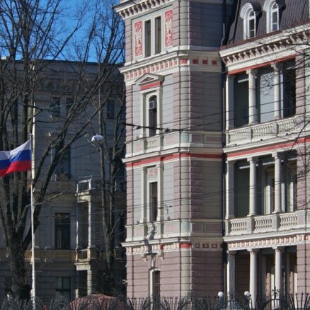 Krievijas izlūkdienests darbam ir piesaistījis vēstniecībā Rīgā strādājošu diplomātu