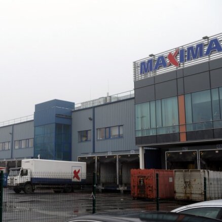 Policija arestējusi 'Maxima' loģistikas centru un septiņus lielveikalus