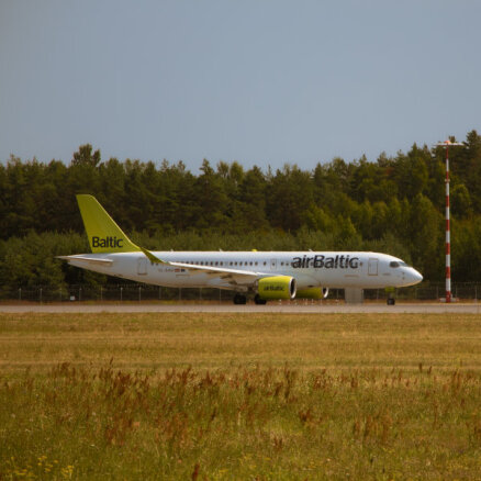 'airBaltic' turpina slēgt līgumus par savu lidmašīnu izīrēšanu citām lidsabiedrībām