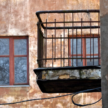 Стройуправа: балконы и лоджии 400 домов в Риге находятся в критическом состоянии