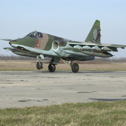 Krievijā nogāzusies triecienlidmašīna Su-25; pilots gājis bojā