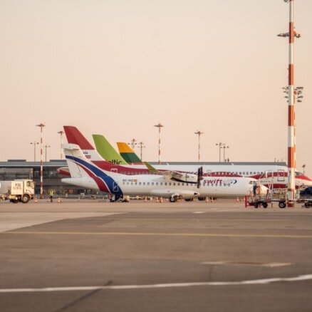 Pasažieru skaits lidostā 'Rīga' pērn pieaudzis par 129%; mazāk tranzītpasažieru