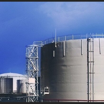 Россияне приостановили отправку бензина на терминал Ventspils nafta