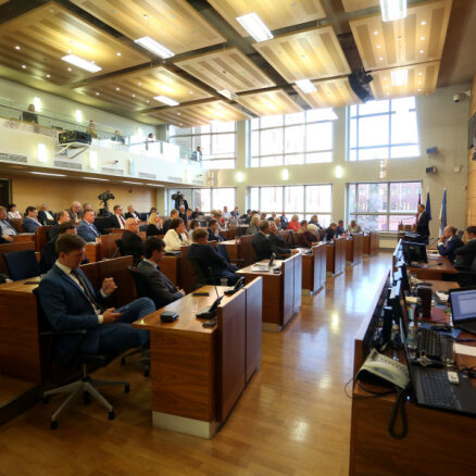 Saeima nolemj atlaist Rīgas domi; jaunu varētu vēlēt aprīlī