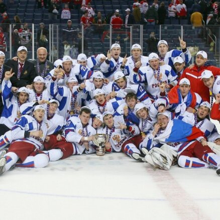 Krievijas U -20  izlases hokejisti  negaidīti triumfē pasaules čempionātā