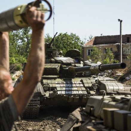 Киев заявил о начале отвода вооружений