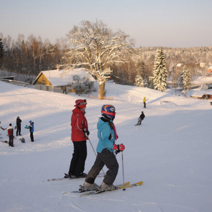 Latvijas slēpošanas kalni sezonai jau gatavi; cenas lielākoties necels