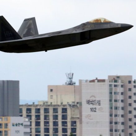 Tramps Pentagonam licis izplānot ASV spēku samazināšanu Dienvidkorejā