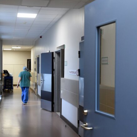 Slimnīcās Latvijā patlaban ārstējas 159 Covid-19 pacienti
