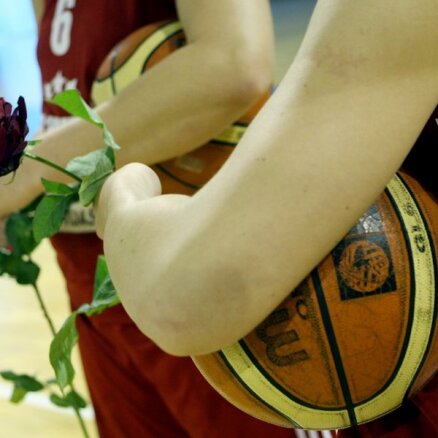 Zviedrija nepatīkami pārsteigta par Latvijas sieviešu basketbola izlases zvaigžņu nepiedalīšanos pārbaudes spēlē