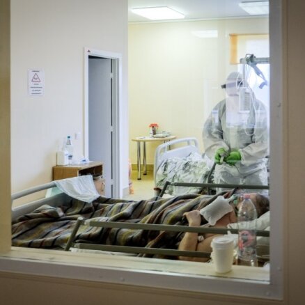 Число пациентов с Covid-19 в латвийских больницах выросло до 1100