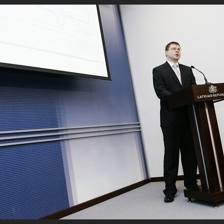 Dombrovskis: strauji mazināt IIN un palielināt atvieglojumus reizē nav iespējams