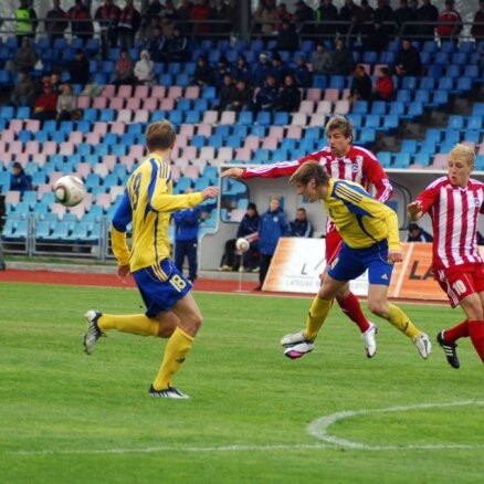 Проведена жеребьевка начала футбольного сезона-2012 в Латвии