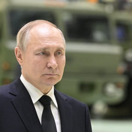 Putins vilcinās un mēģina izvairīties no riska, secina ISW