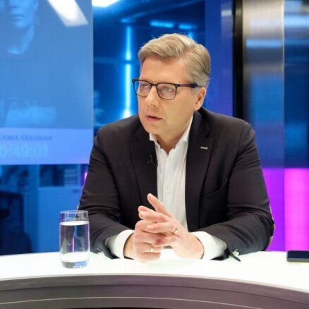 Ušakovam piemēro aizdomās turētā statusu jaunā KNAB kriminālprocesā