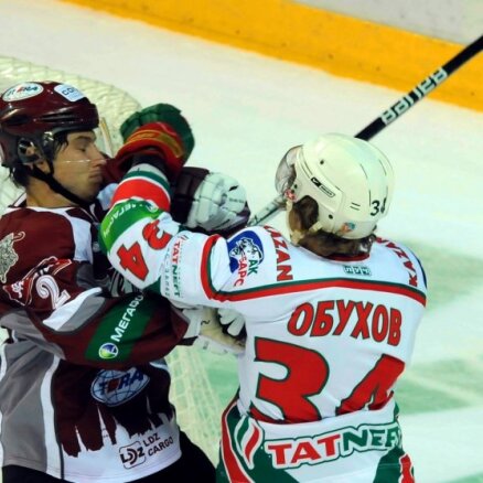 Rīgas 'Dinamo' savā laukumā uzņem divkārtējo KHL čempionvienību 'Ak Bars'