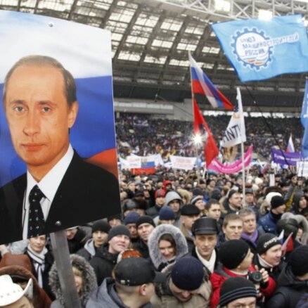 Митинг  в поддержку Путина собрал аншлаг в "Лужниках"