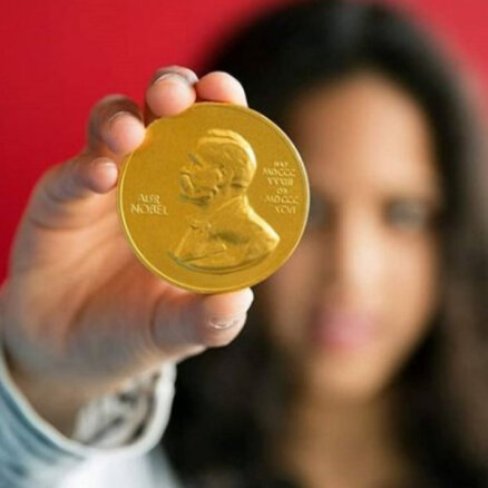 Дмитрий Муратов продал нобелевскую медаль за 103,5 млн долларов