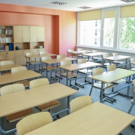Левитс провозгласил поправки, обязывающие самоуправления финансировать частные школы