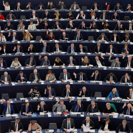 'Delfi' no Strasbūras – piedāvā uz laiku samazināt EP deputātu skaitu