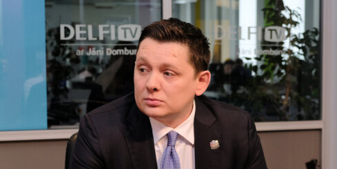 'Delfi TV ar Jāni Domburu': partiju līderi – pilna intervija ar Artusu Kaimiņu
