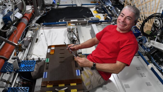Sasniegts jauns NASA rekords – bez pārtraukuma visilgāk pavadītais laiks kosmosā