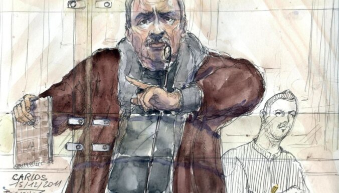 Francijas tiesa atstāj spēkā teroristam Šakālim piespriesto mūža ieslodzījumu