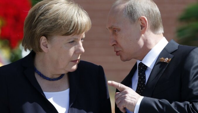 Меркель и Путин: Транзит газа из РФ через Украину сохранится
