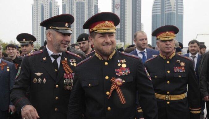 Putins paaugstina Kadirovu par ģenerālmajoru