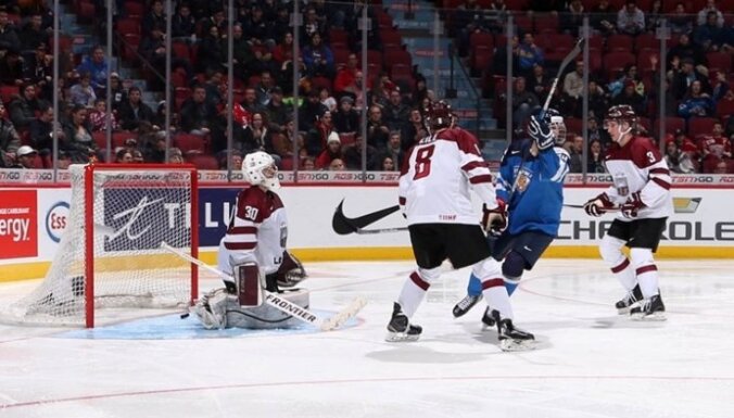 ФОТО: Хоккеисты Латвии проиграли все матчи и вылетели из элитной группы