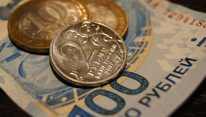 Krievija veikusi procentu maksājumus 117 miljonu dolāru apmērā, izvairoties no defolta