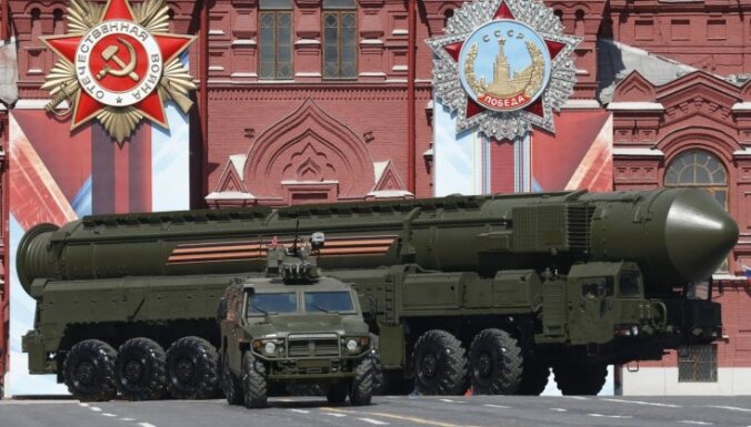 Modernizēti mazbudžeta tanki un totālais karš: cik stipra ir Krievija