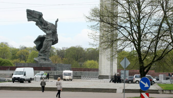 Депутат Рижской думы предлагает демонтировать памятник освободителям