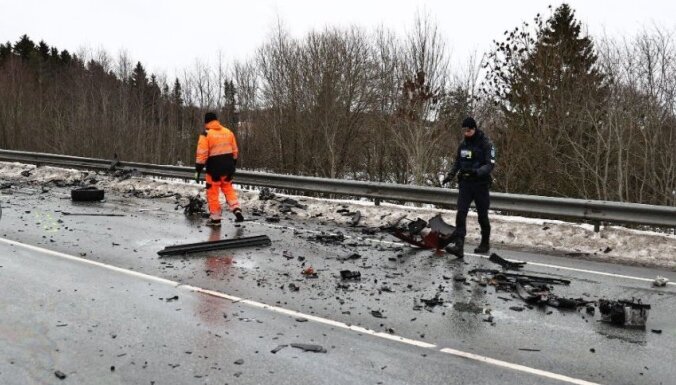 ФОТО Тяжелая авария на трассе Таллин-Пярну-Икла: пострадали четыре человека