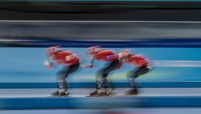 Pekinas olimpisko spēļu ātrslidošanas komandu iedzīšanas sacensību finālu rezultāti (15.02.2022.)