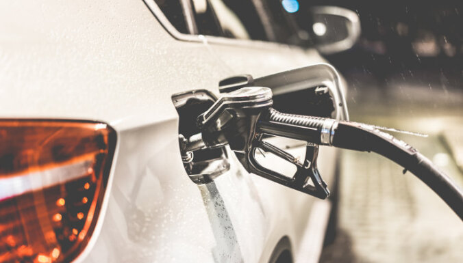 Pat ja naftas cena būtu nulle, degviela Latvijā nemaksātu lētāk par 0,65 eiro