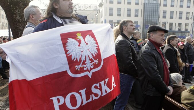 Polijā plāno nojaukt vairāk nekā 500 padomju armijas pieminekļu