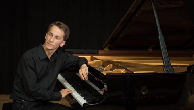 Festivālā 'Vīnes klasika' uzstāsies talantīgais pianists Daumants Liepiņš
