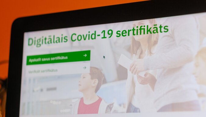'Delfi' pēta: Digitālais Covid-19 sertifikāts bez internetbankas – izaicinājums senioriem